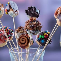 Cinnabon® BonBites™ Pops